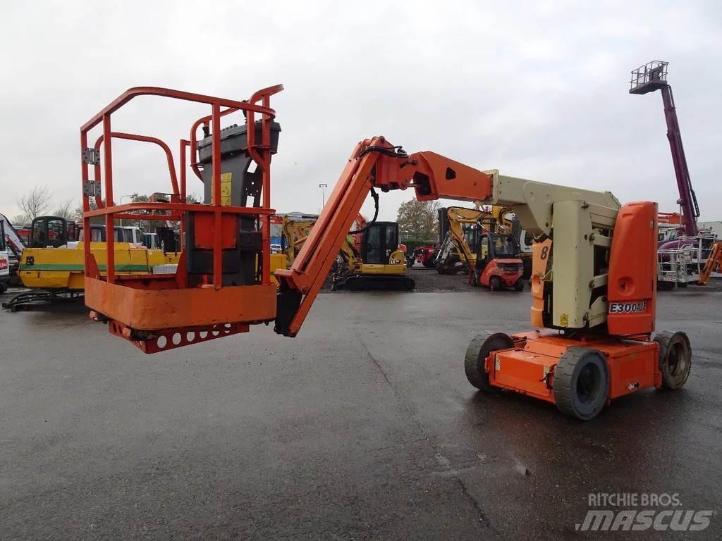 JLG E300AJP رافعات سلة مفصلية