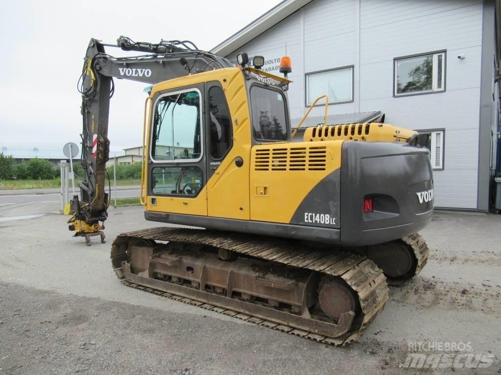 Volvo EC 140 B LC حفارات زحافة