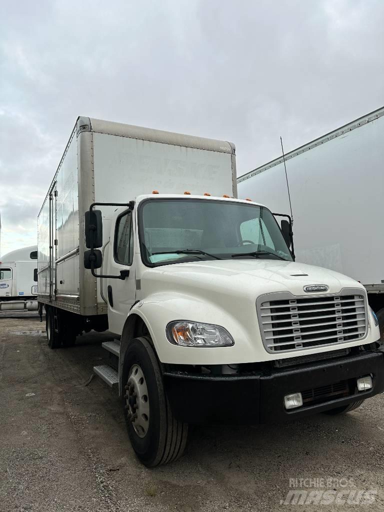 Freightliner M2 106 شاحنات ذات هيكل صندوقي