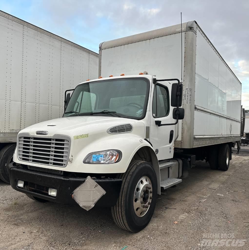 Freightliner M2 106 شاحنات ذات هيكل صندوقي