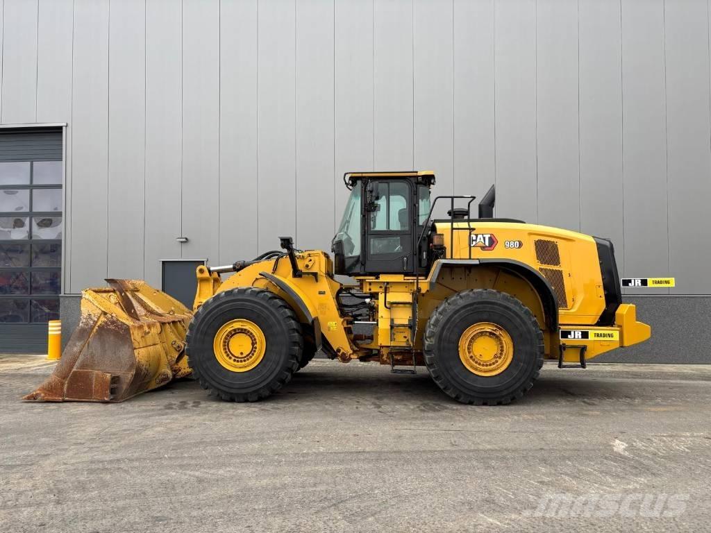 CAT 980 لوادر بعجل
