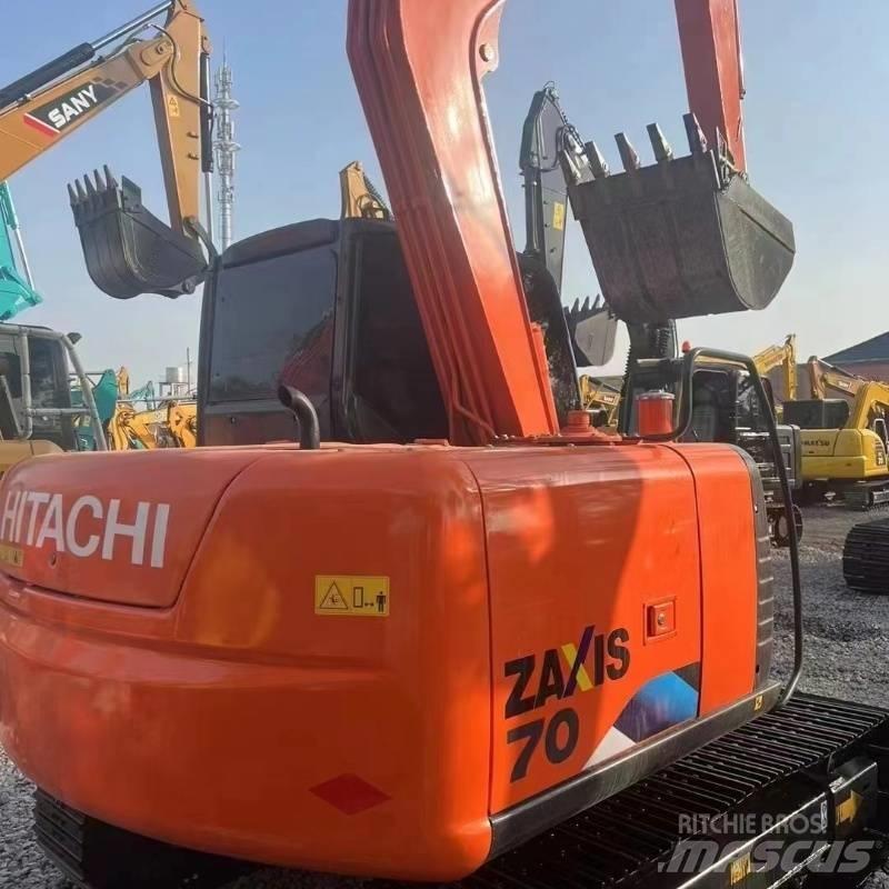 Hitachi ZX 70 حفارات زحافة