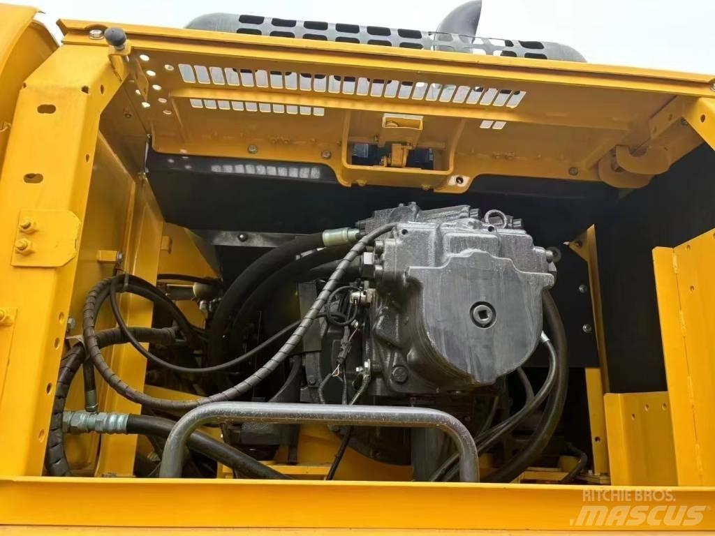 Komatsu 400-7 حفارات زحافة
