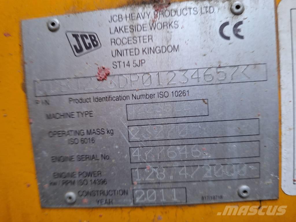 JCB JZ 235 LC حفارات زحافة