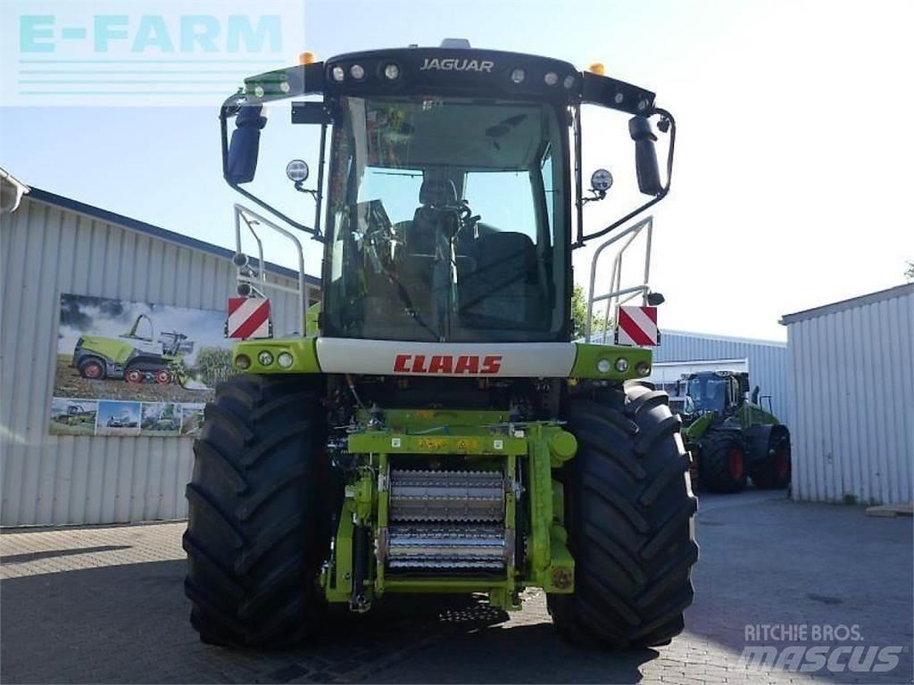 CLAAS jaguar 970 علافات ذاتية الدفع