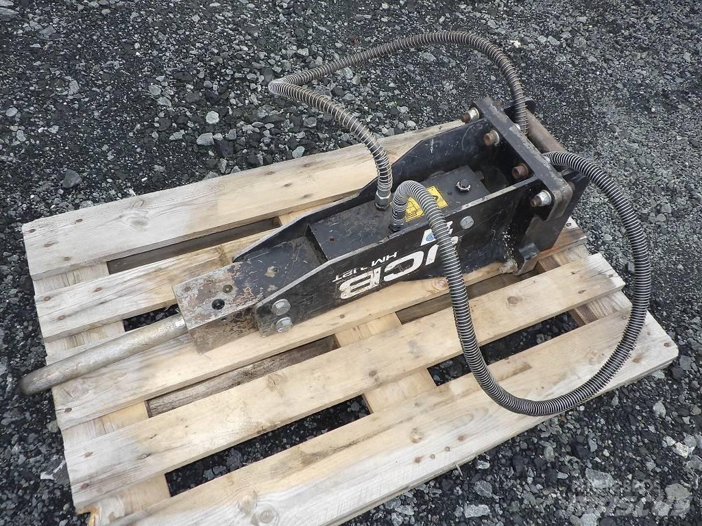 JCB HM012T مطارق / كسارات