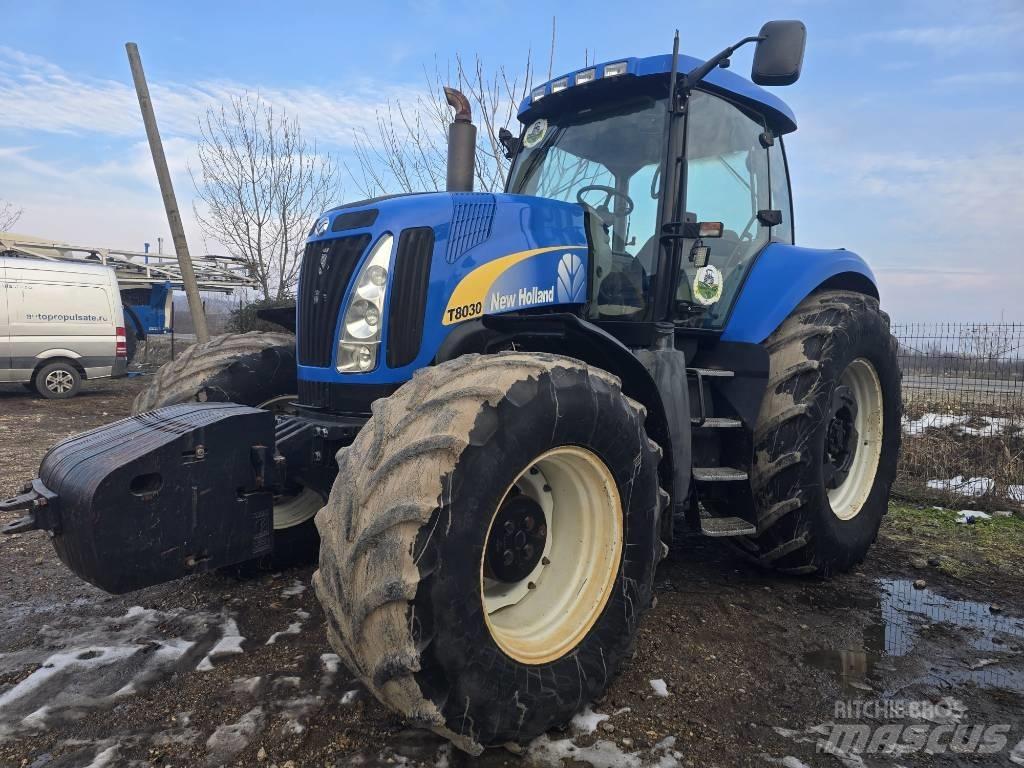 New Holland T 8030 الجرارات