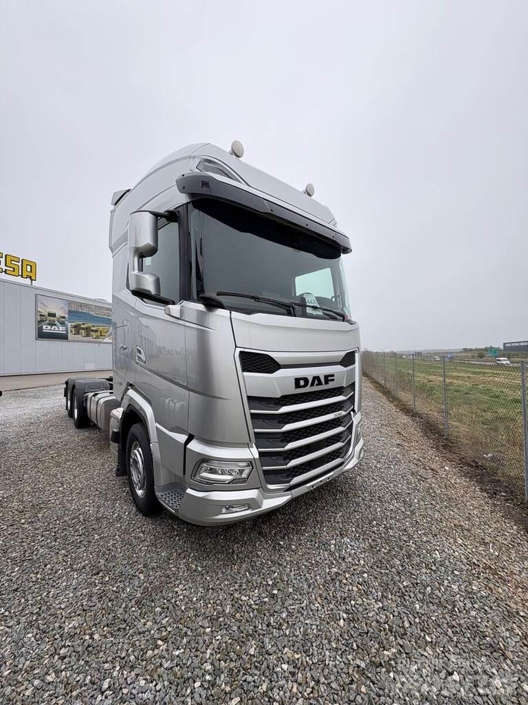 DAF XG+ 530 FAS شاحنات بمقصورة وهيكل