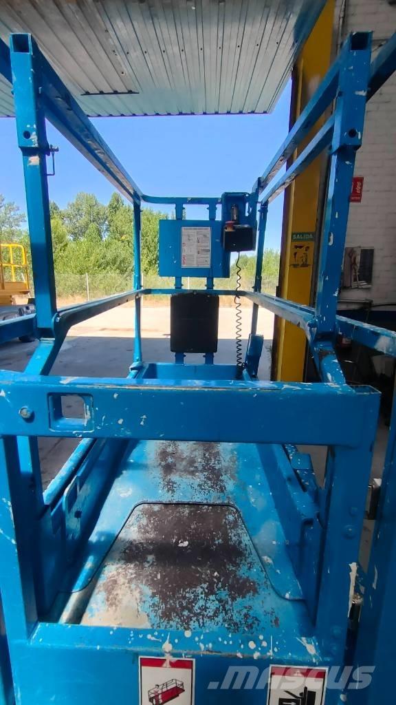 Genie GS 1932 رافعات مقصية الشكل