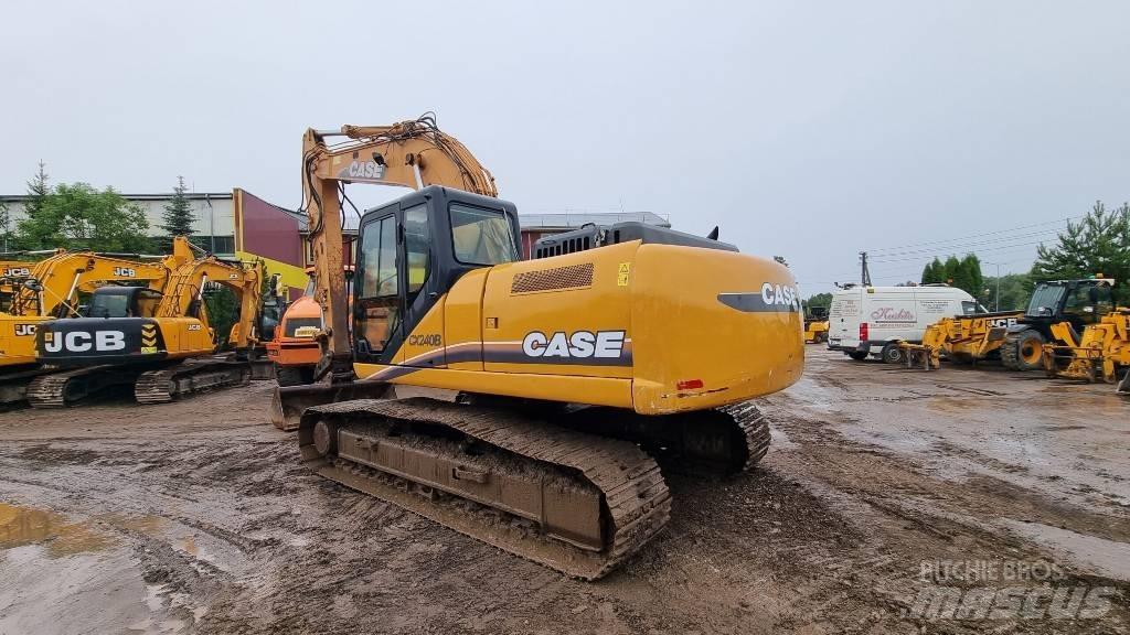 CASE CX 240 B حفارات زحافة
