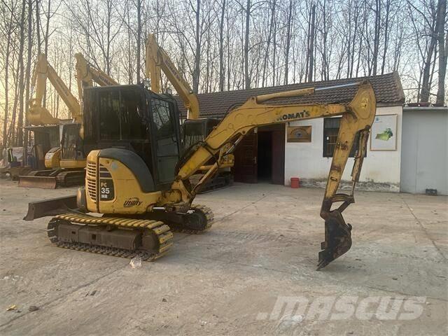 Komatsu PC35MR-2 حفارات زحافة