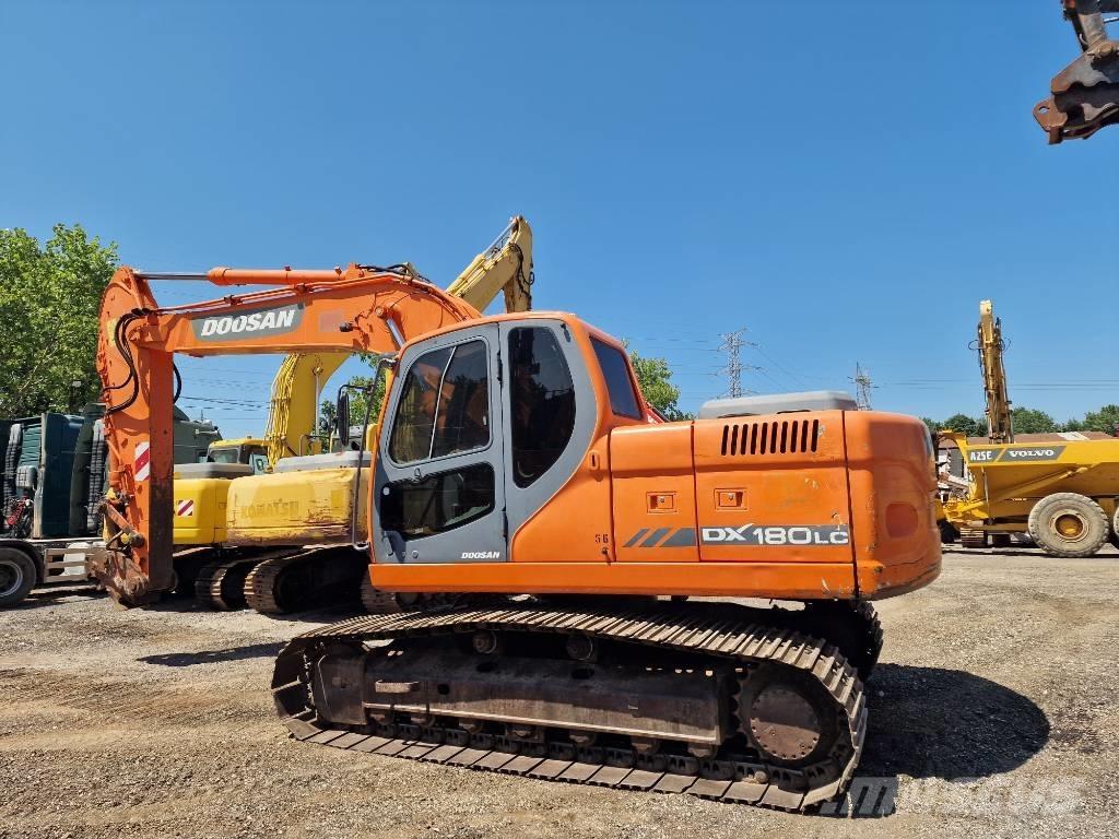 Doosan DX 180 LC حفارات زحافة