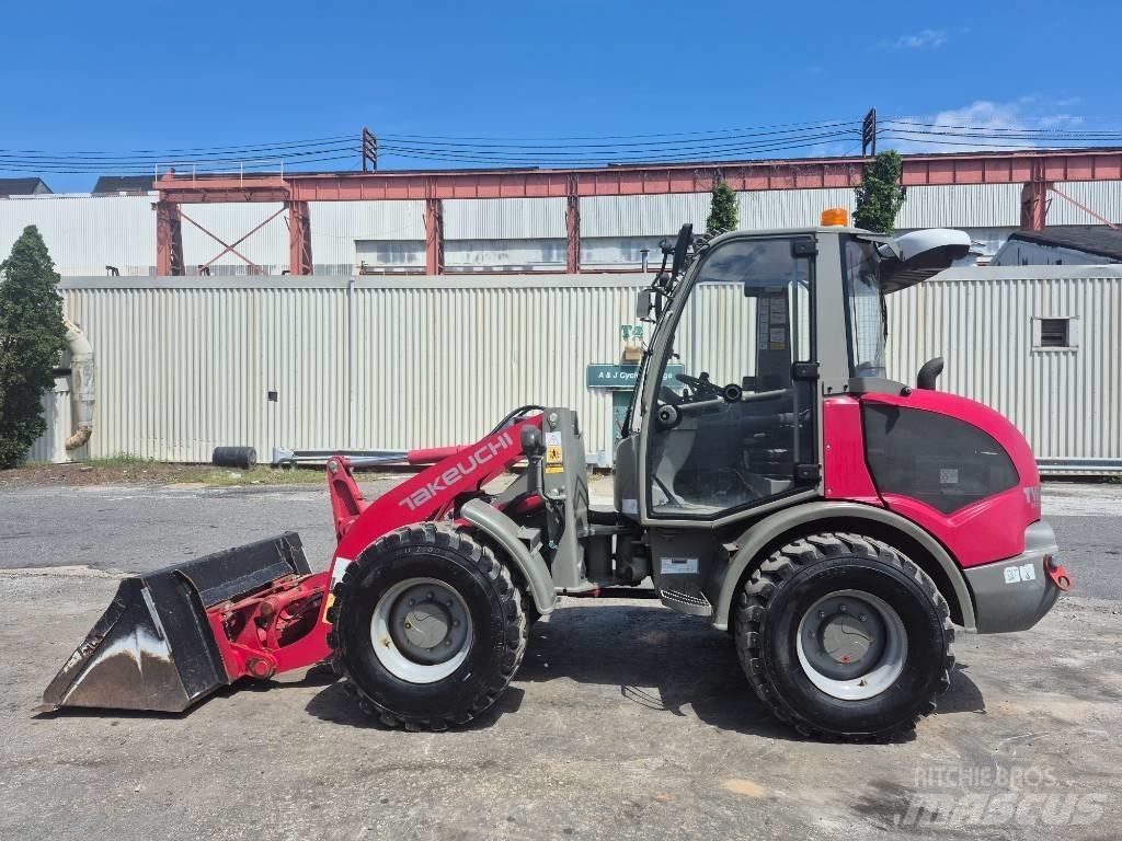 Takeuchi TW 60 لوادر بعجل