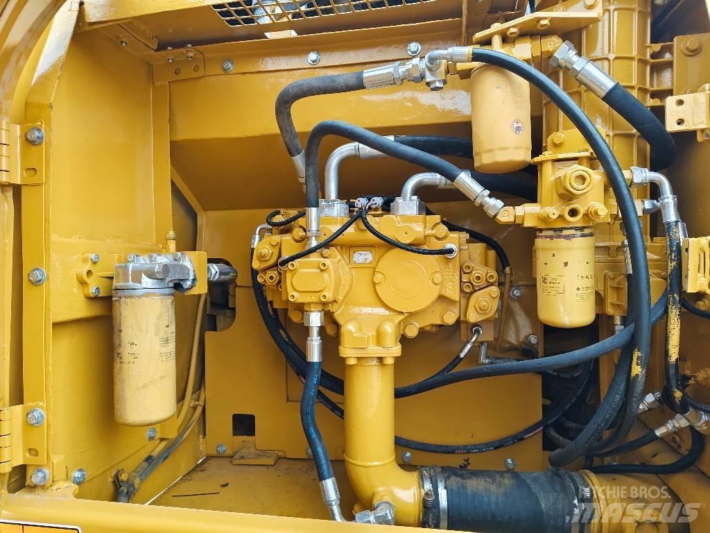 CAT 330 D2L حفارات زحافة