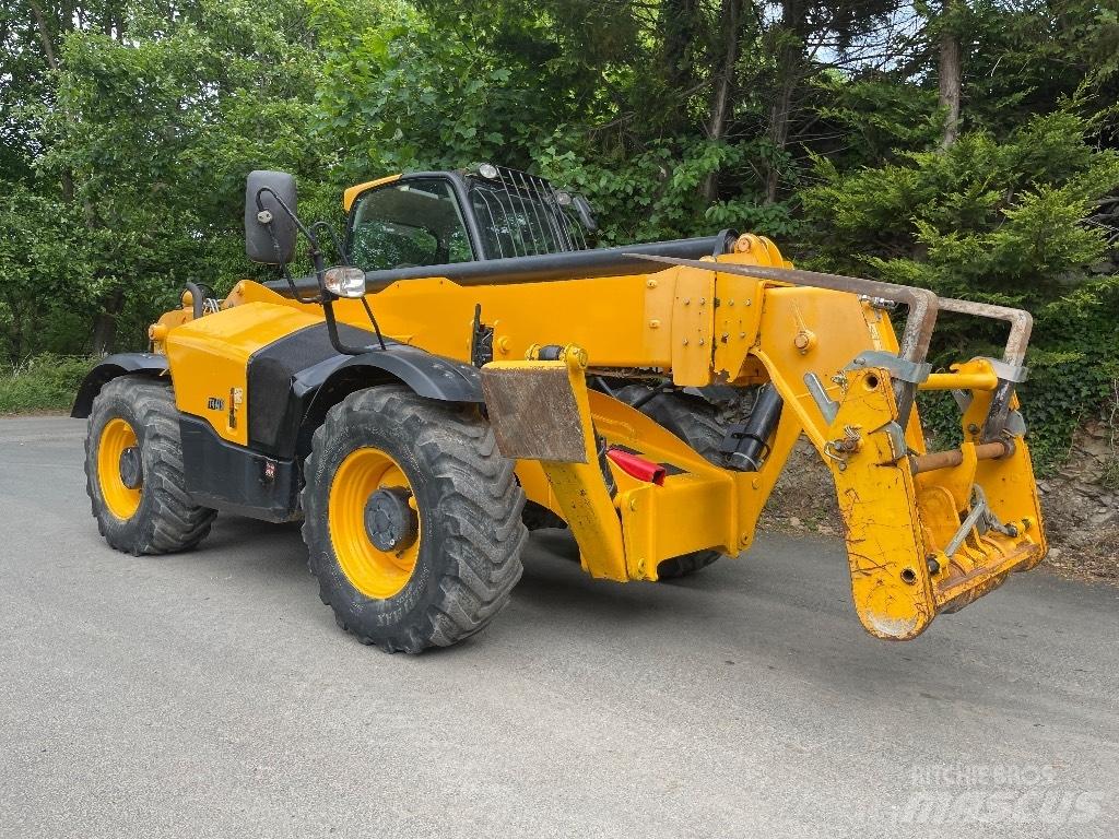 JCB 540-140 مناولات متداخلة