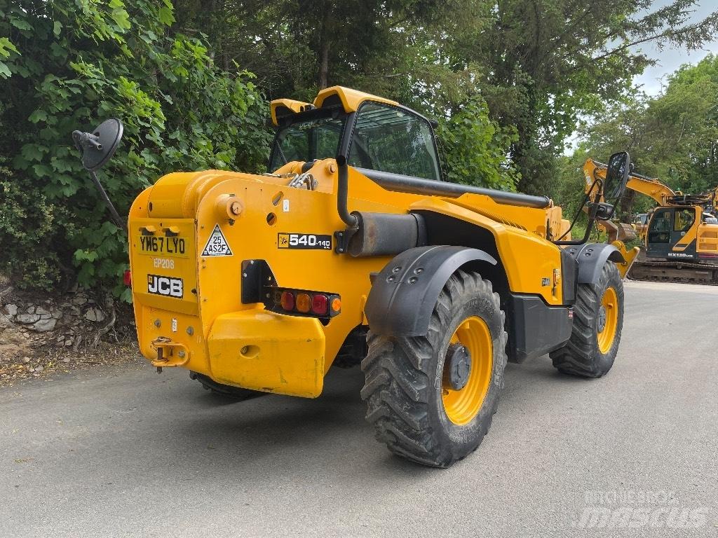 JCB 540-140 مناولات متداخلة