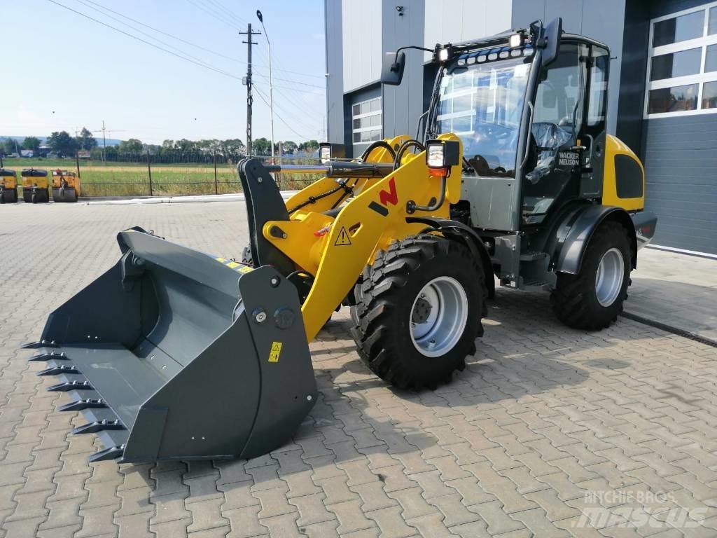 Wacker Neuson WL44 لوادر بعجل