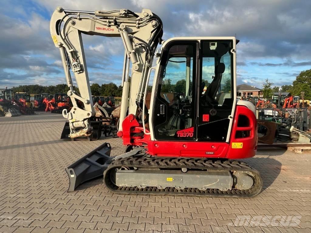 Takeuchi TB 370 V4 حفارات وسط 7 طن - 12 طن