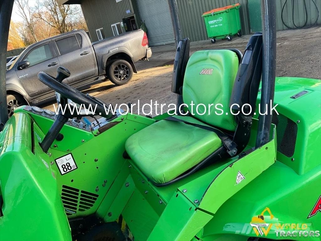 Avant 528 لوادر صغيرة