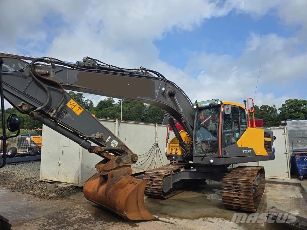 Volvo EC 220EL حفارات زحافة