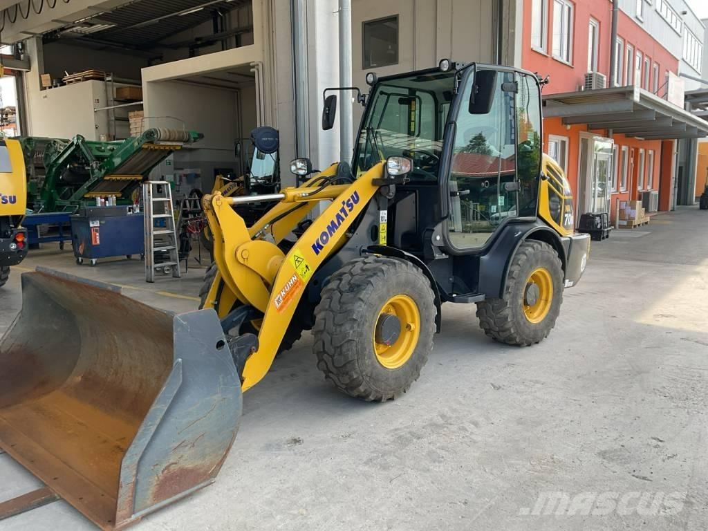 Komatsu WA 70 M-8 لوادر صغيرة