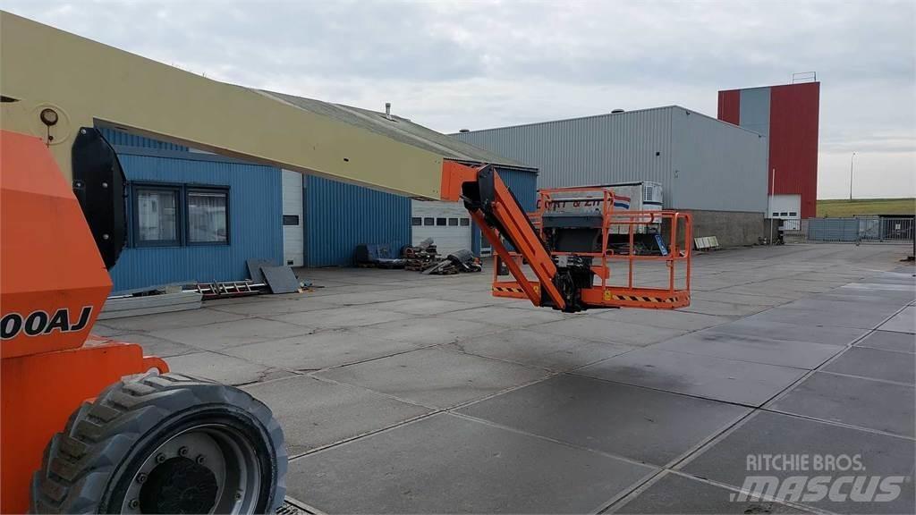 JLG H800AJ رافعات سلة مفصلية