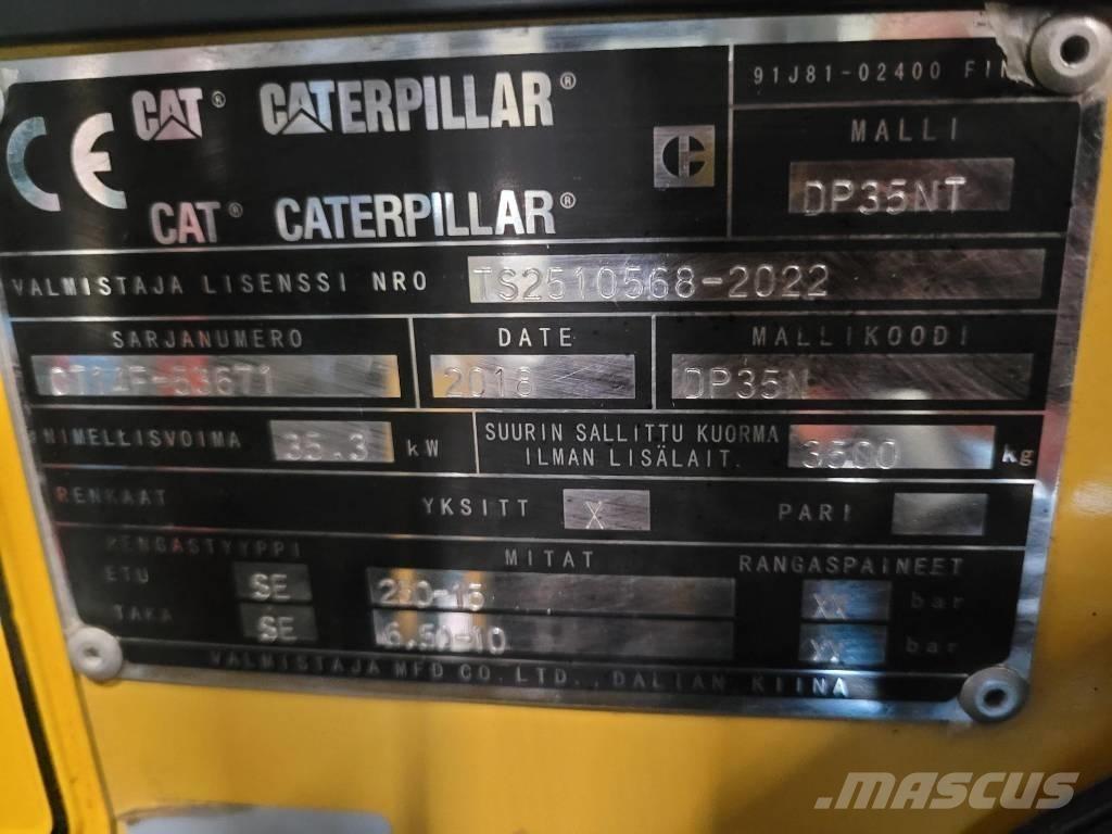 CAT DP 35 N شاحنات الديزل