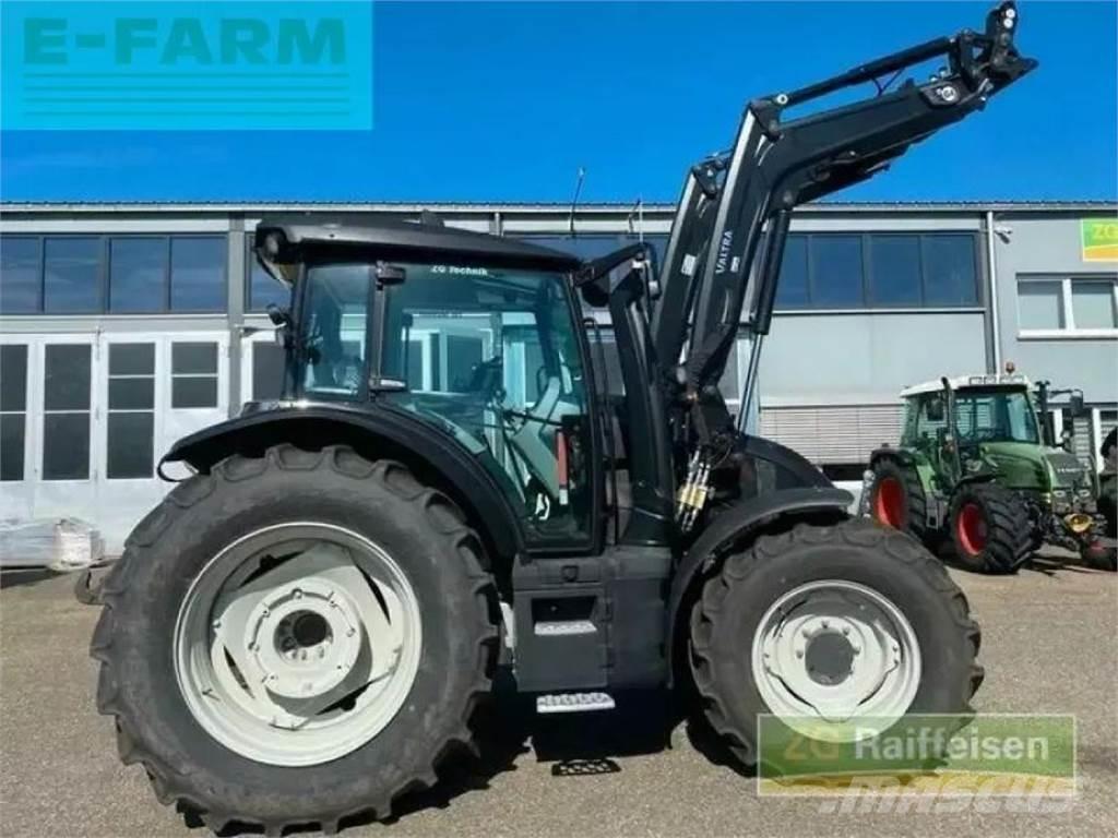 Valtra g135v 1b9 الجرارات