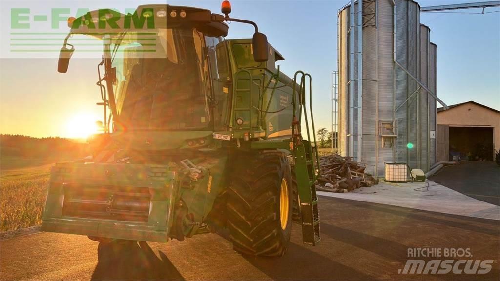 John Deere T550 HM حصادات