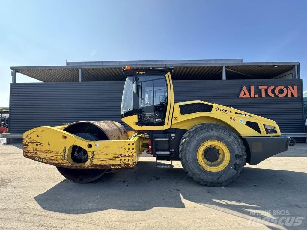 Bomag BW 226 BVC-5 مداحل أحادية الأسطوانة