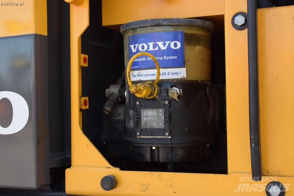 Volvo EW 160 E حفارات بعجل