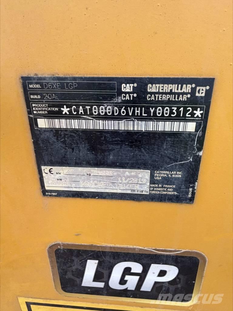 CAT D 6 XE LGP بلدوزرات مجنزرة
