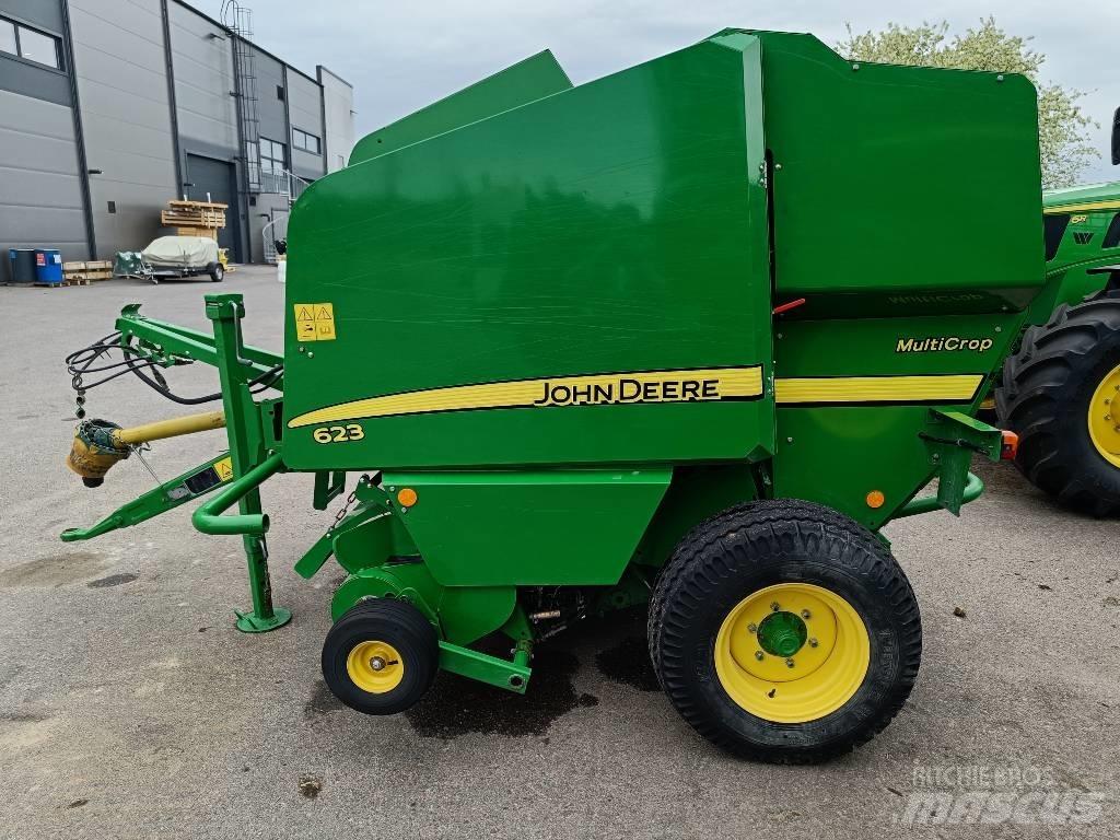 John Deere 623N محزمات مستديرة