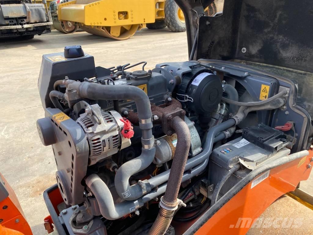 Hamm HD 10C VV مداحل ثنائية الاسطوانة