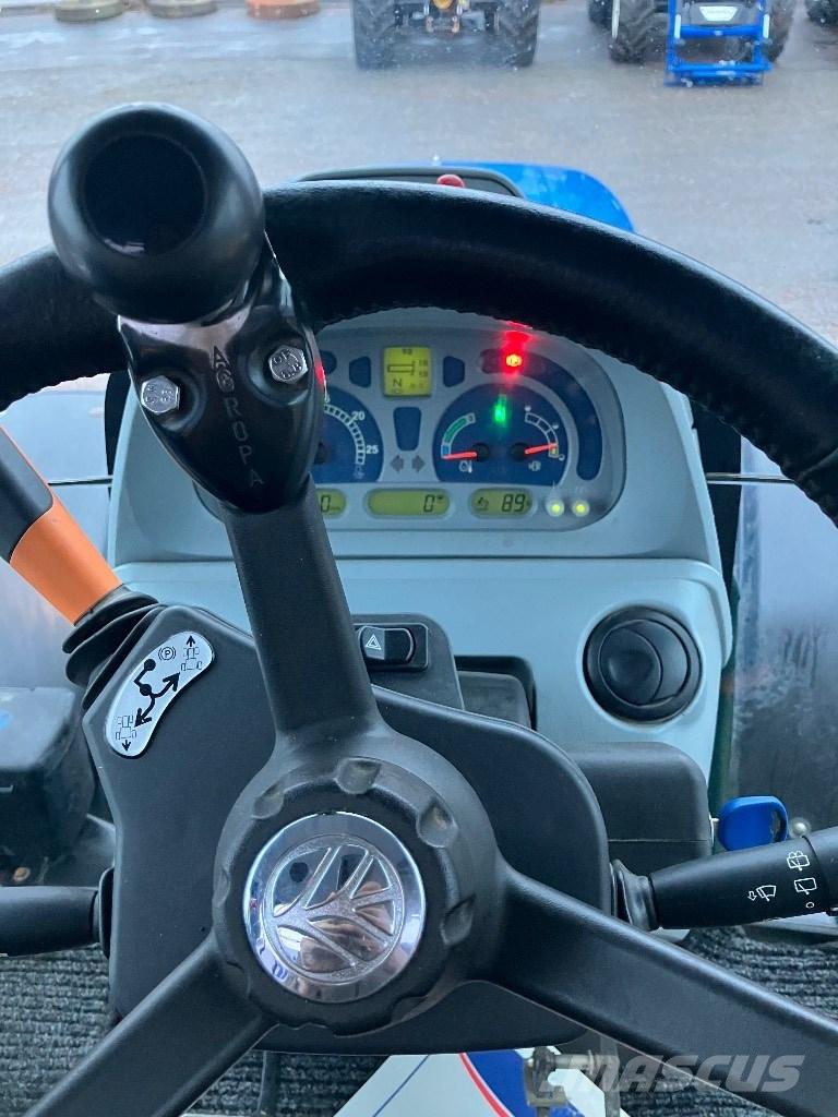 New Holland T7.210 الجرارات