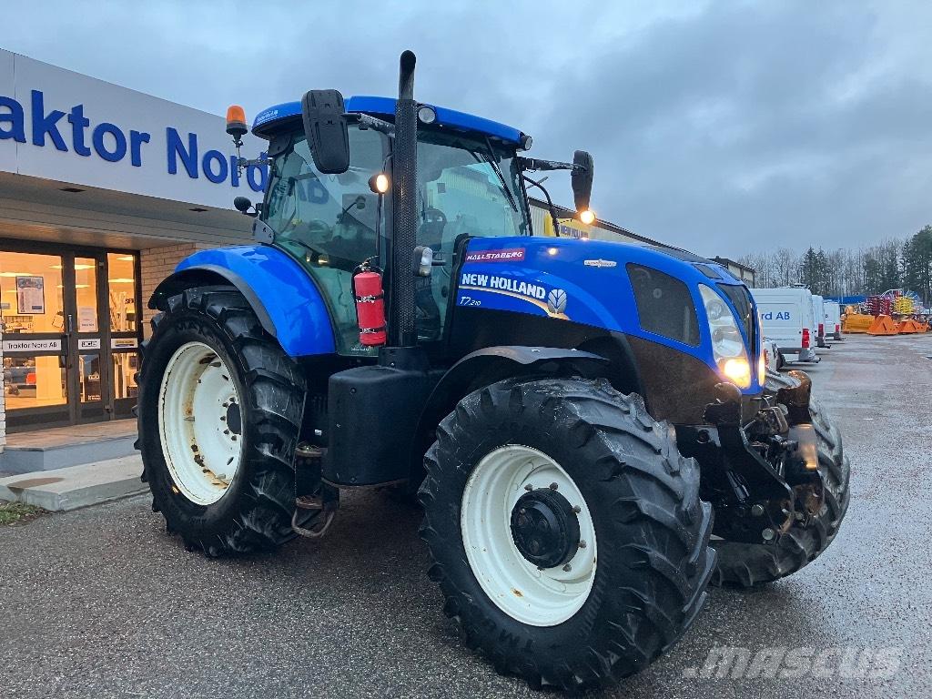 New Holland T7.210 الجرارات
