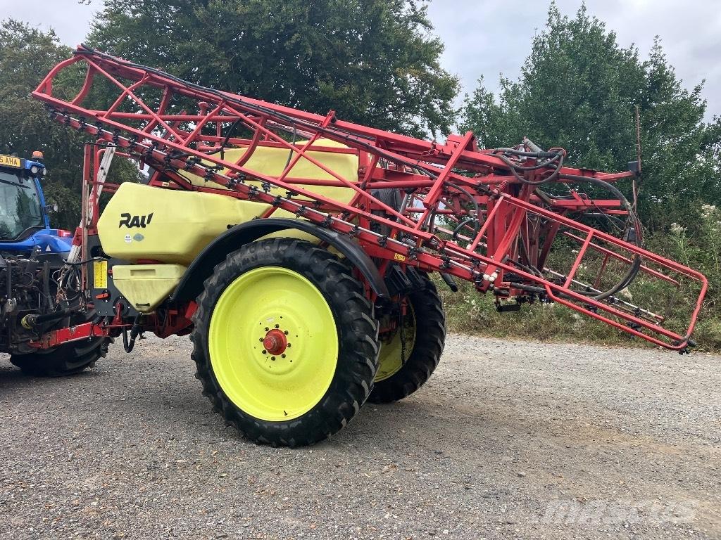 Rau Trailed Sprayer الرشاشات