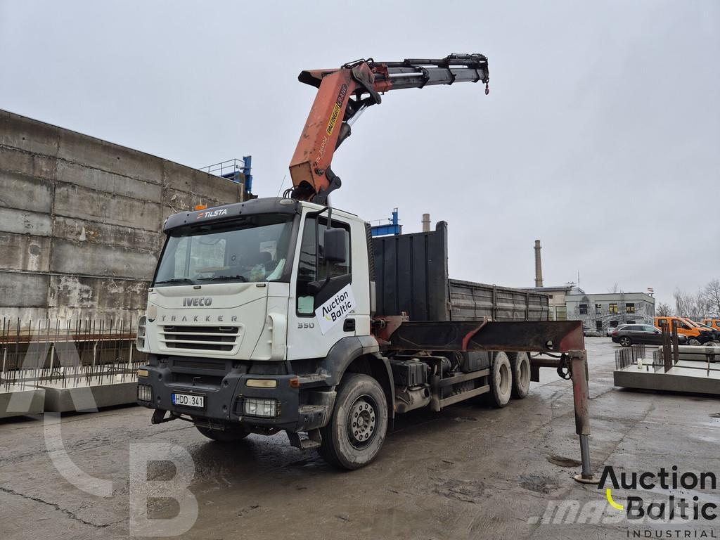 Iveco AD260T35 شاحنات قلابة