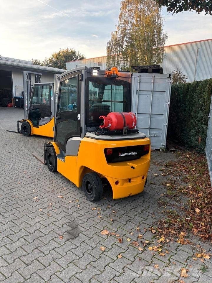 Jungheinrich TFG 425 شاحنات LPG