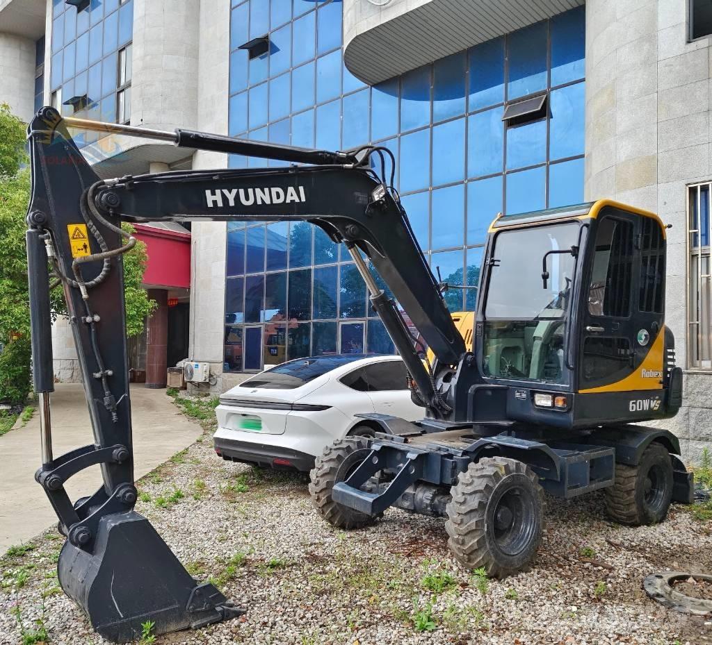 Hyundai 60 W VS حفارات صغيرة أقل من 7 طن (حفارات صغيرة)