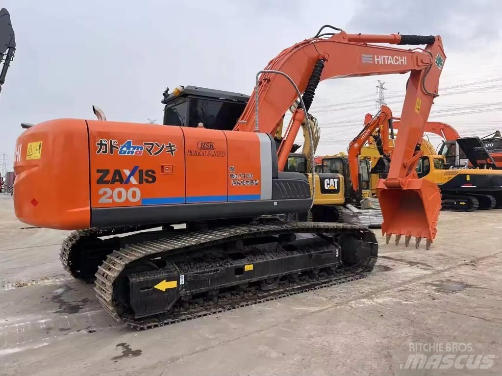 Hitachi ZX 200 حفارات زحافة