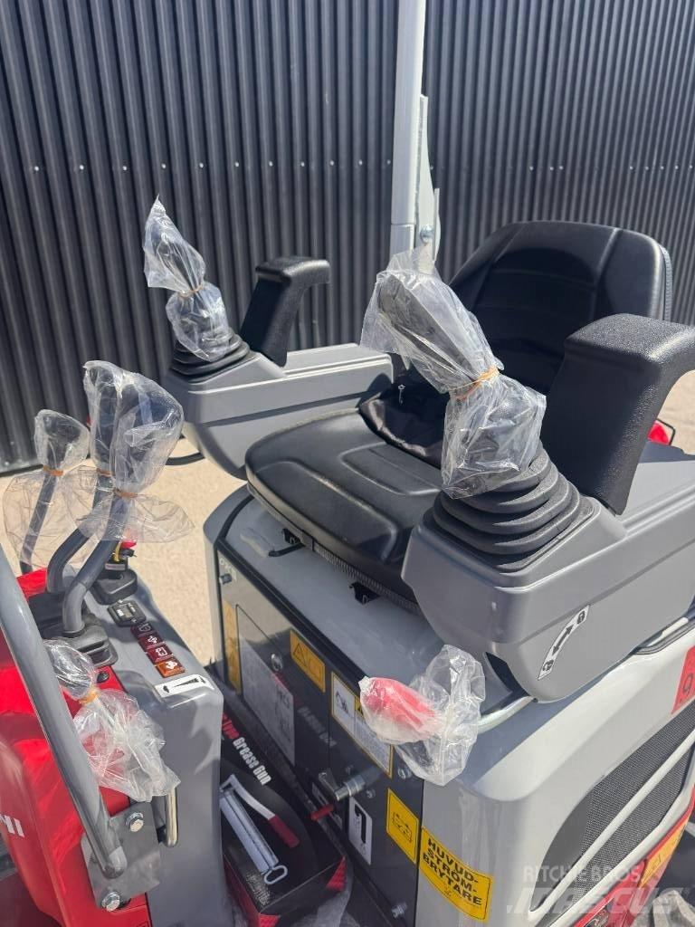 Takeuchi TB 210 R حفارات صغيرة أقل من 7 طن (حفارات صغيرة)