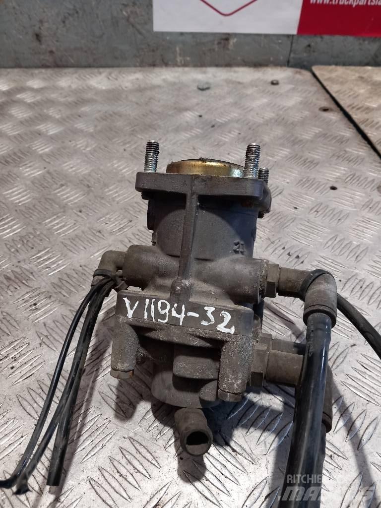 Volvo FH 12  1628491 مكابح