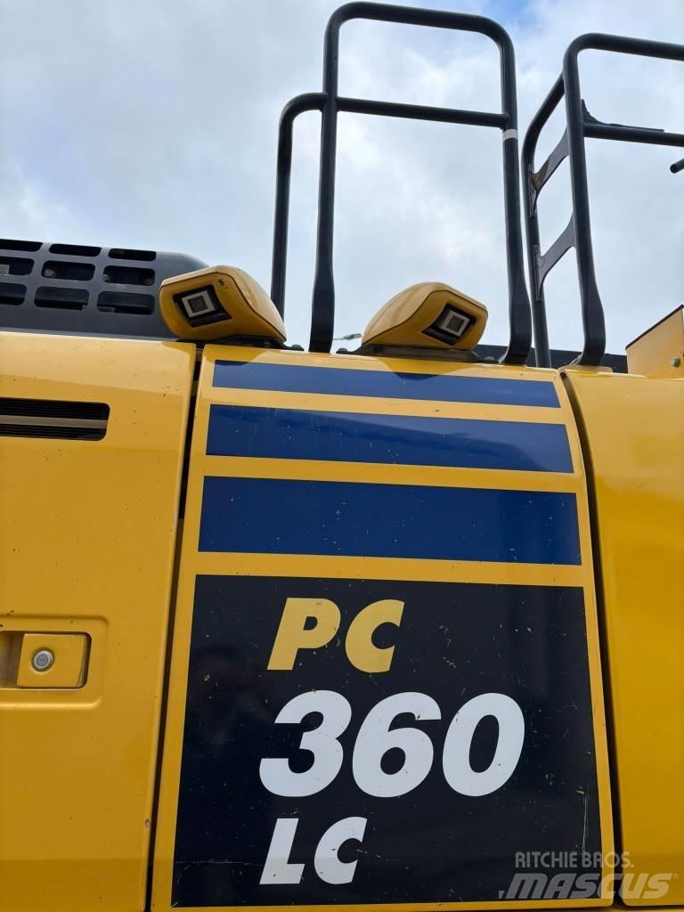 Komatsu PC 360 LC-11 حفارات زحافة