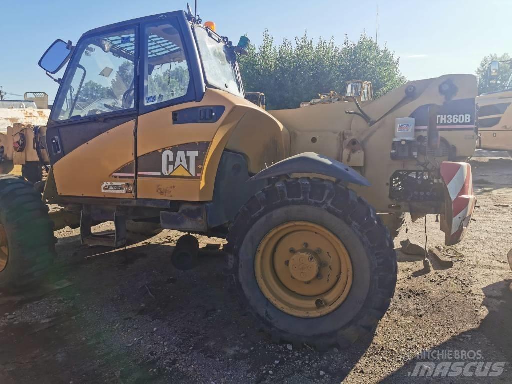 CAT TH 360 B مناولات متداخلة