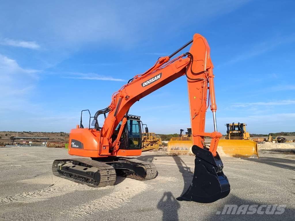 Doosan DX 235 LCR حفارات زحافة
