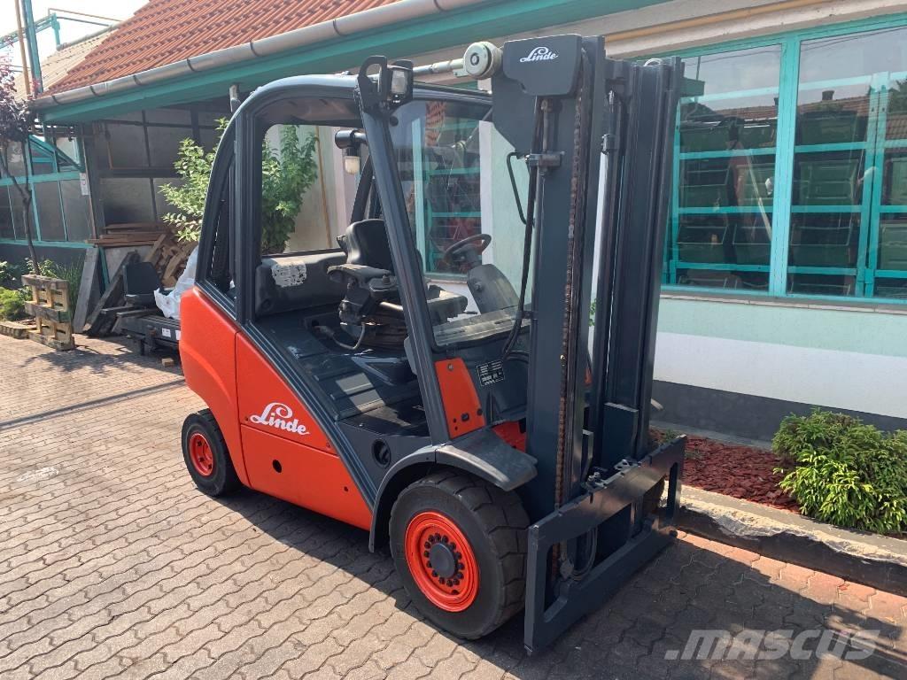 Linde H 30 D V-3336 شاحنات الديزل