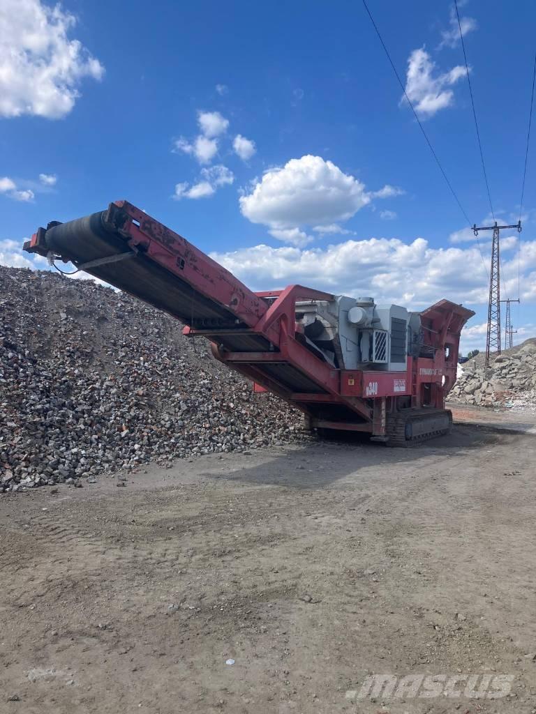 Sandvik QJ 340 الكسارات المتنقلة
