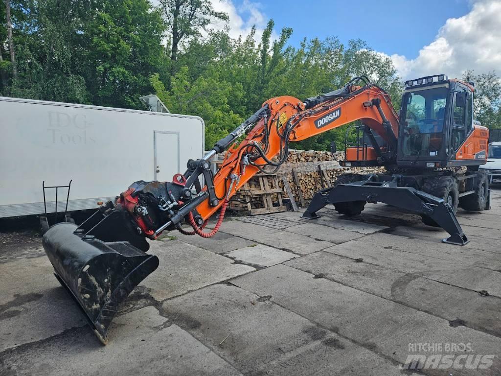 Doosan DX 160 W حفارات بعجل