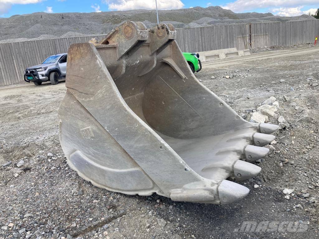 CAT 365 C L UHD/33M حفارات هدم